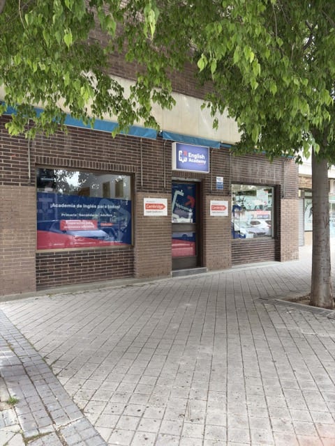 Fachada exterior Impulse English Academy La Vaguada Barrio del Pilar Madrid